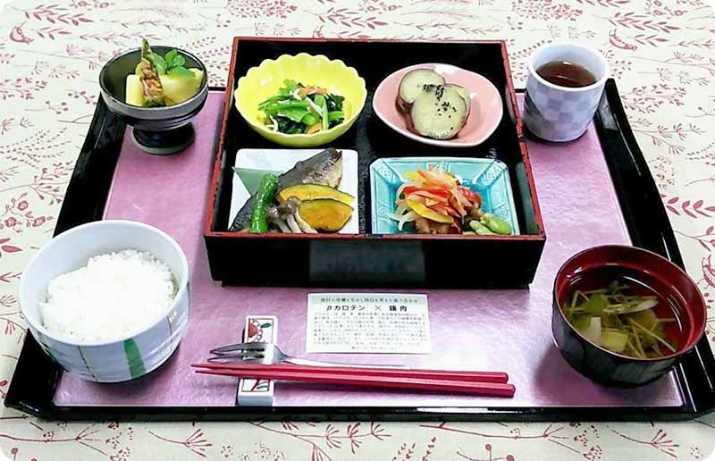 夕食